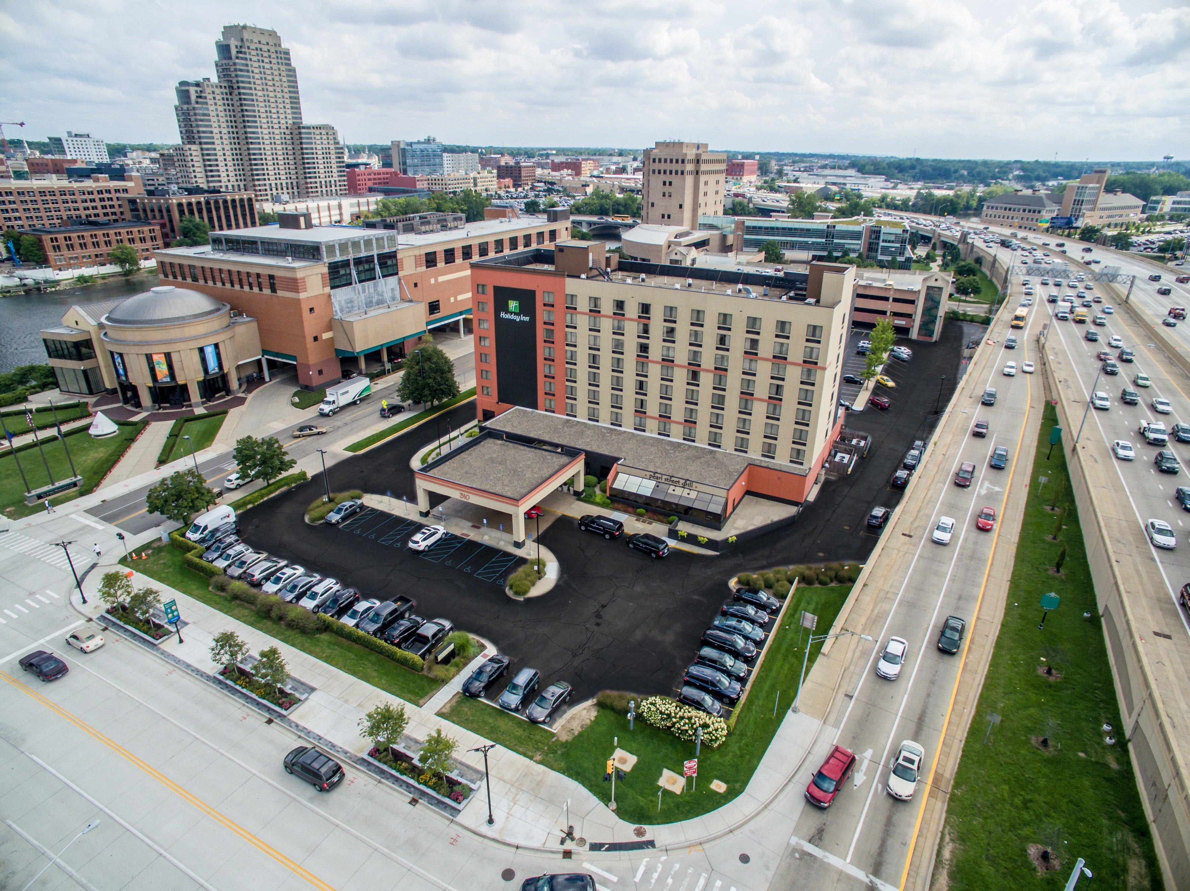 Holiday Inn Grand Rapids Downtown By Ihg Exterior photo