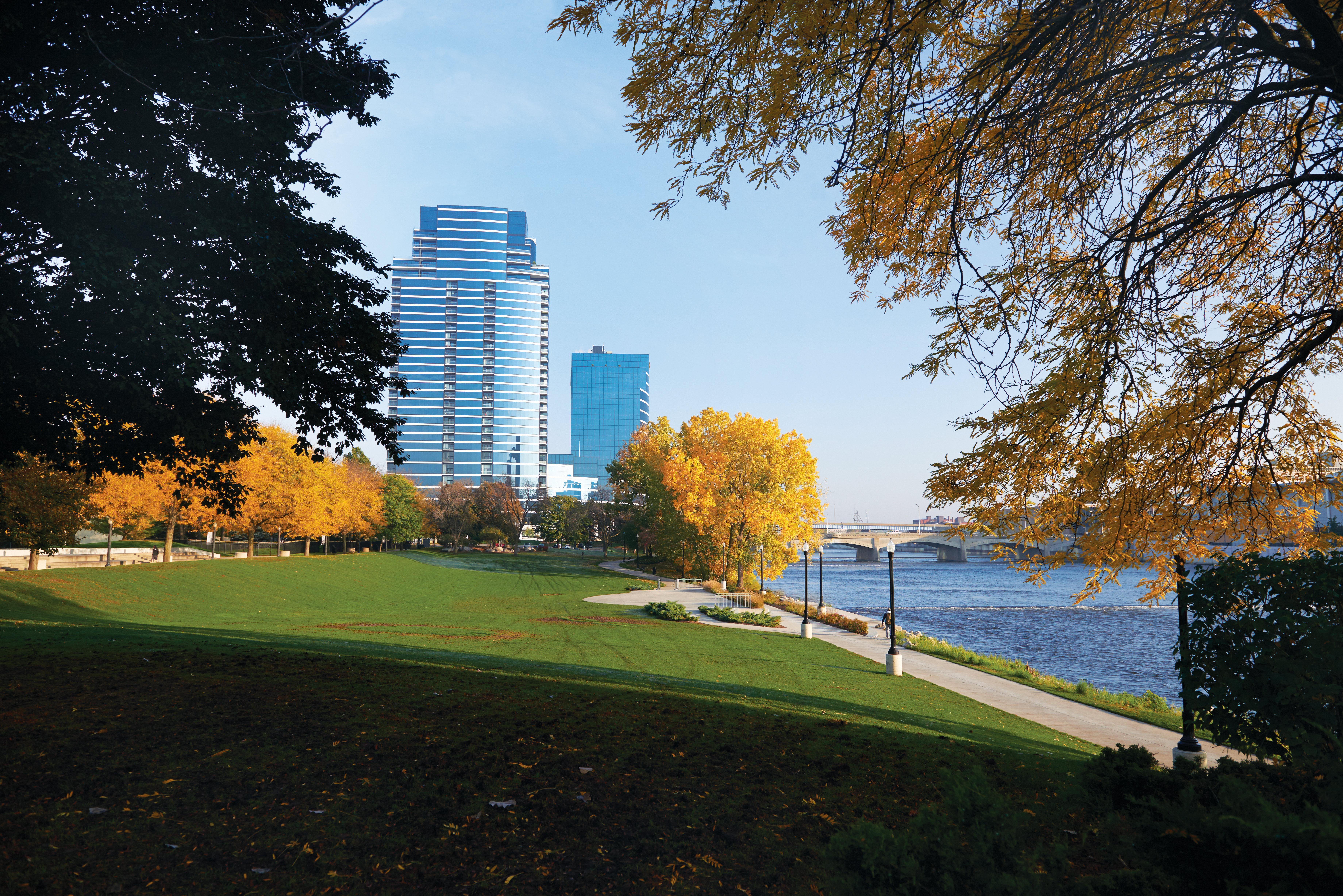 Holiday Inn Grand Rapids Downtown By Ihg Exterior photo